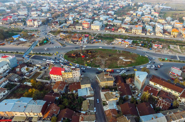 میدان گیل، شهر لاهیجان